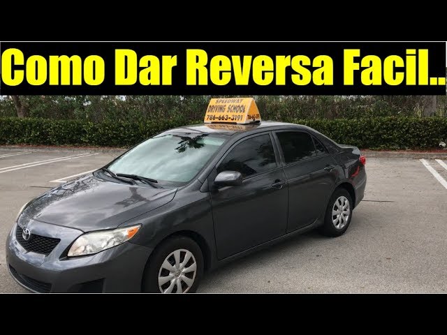 como meter marcha atrás en un coche automático