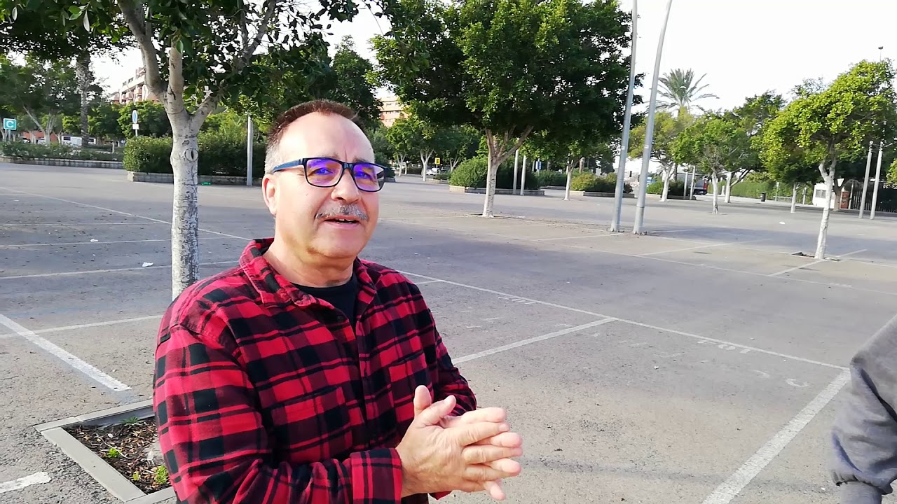 el conductor de un turismo utilizar un chaleco reflectante