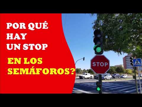 si hay un semaforo en verde y un stop