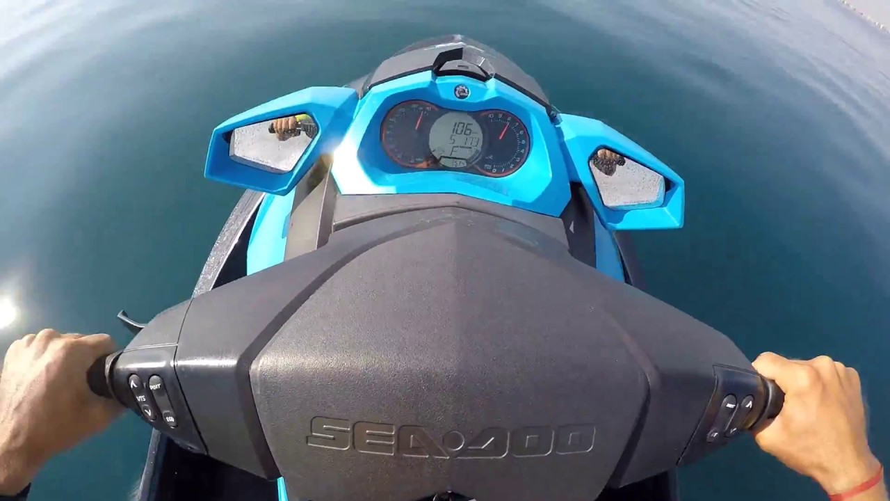 a que velocidad va una moto de agua