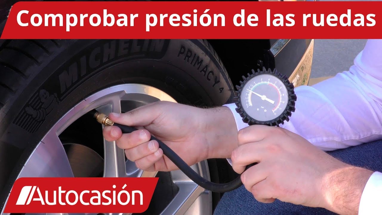 la presión de los neumáticos deberá comprobarse con los neumáticos: