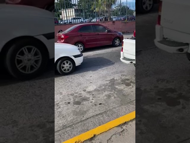 multa por aparcar en linea amarilla