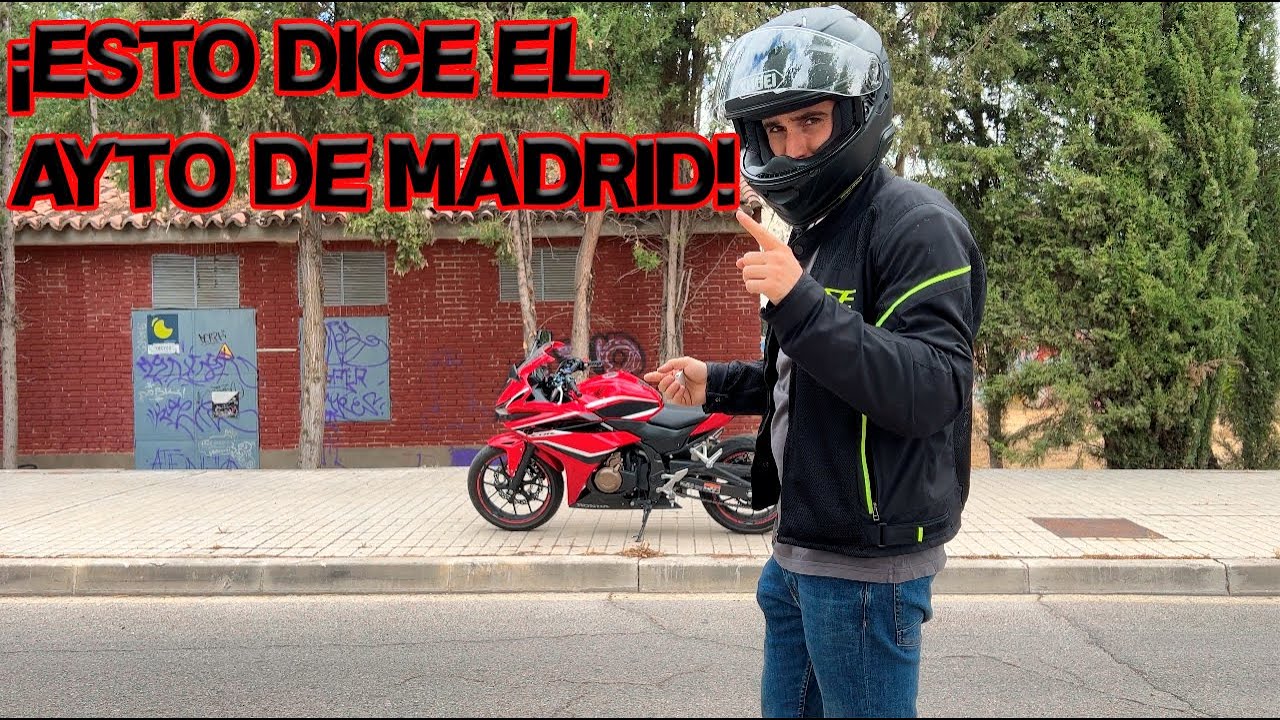 se puede aparcar el coche en parking de motos madrid